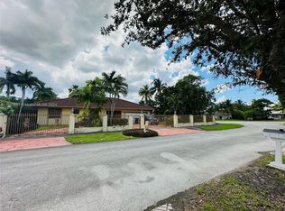 10512 SW 55th St, Miami, FL 33165