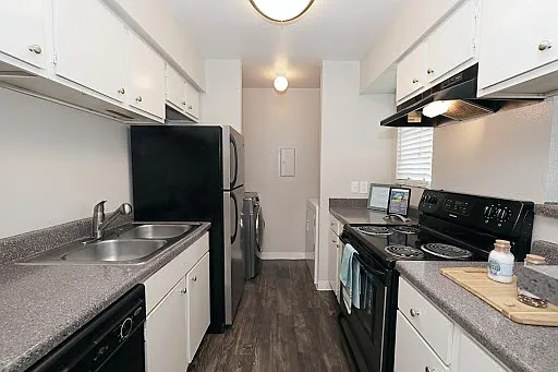 Westchase Creek Apartment Homes — Photo 43