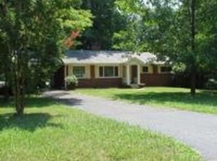5663 Plantation Dr, Winston Salem, NC 27105