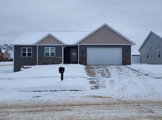 2148 Cambridge Court, Reedsburg, WI 53959