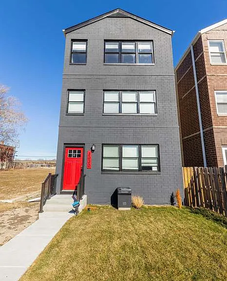 3030 W Washington Blvd #1 — Photo 1