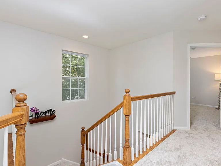 487 Vaughn Cir — Photo 8
