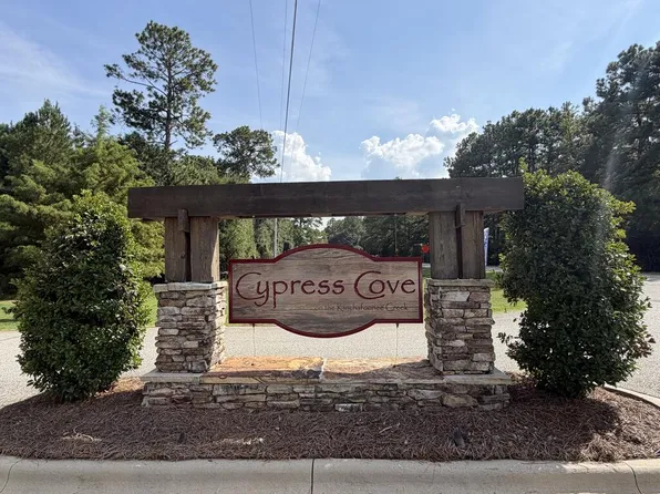 127 Hidden Cove Ln, Leesburg, GA 31763