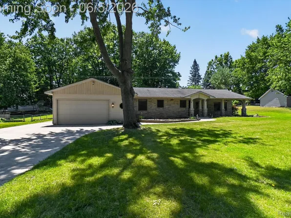 419 W Walnut St, Saint Charles, MI 48655