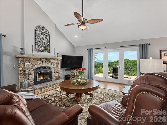 4th image of 126 Stonebridge Dr