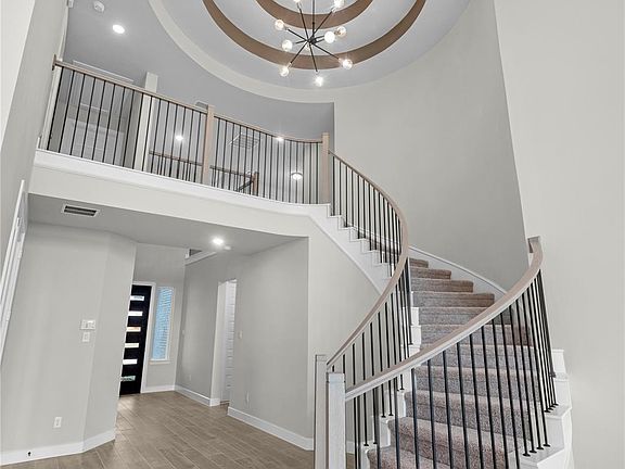 2nd image of 5023 McKinney Ridge Trl
