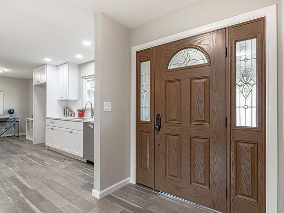 3rd image of 6101 Portsmouth Pl