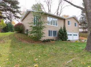 1601 W 131st St, Burnsville, MN 55337