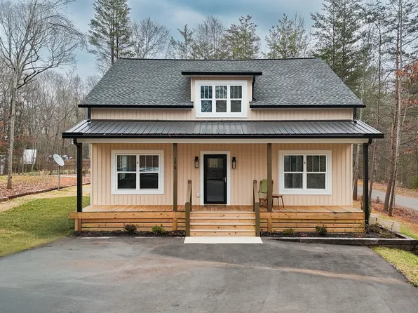 270 Townview Dr, Cleveland, GA 30528