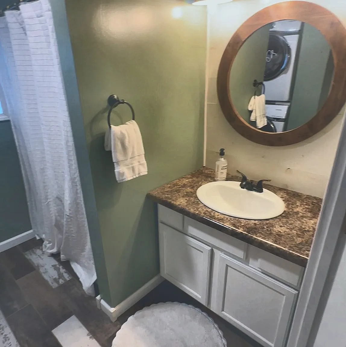3 bed, 1428 sqft, $2,200 — Photo 3