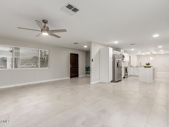 5th image of 6445 W WINDSOR Boulevard