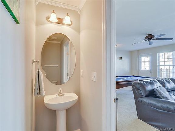 5th image of 6138 Rockefeller Ln