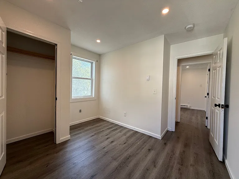 21 E Bartlett St #7 — Photo 5