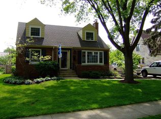 821 N Kensington Ave, La Grange Park, IL 60526
