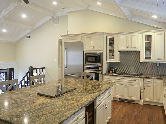 5th image of 101 Hillside Rd