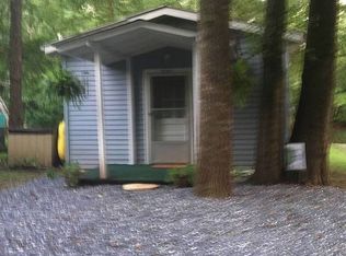 2181 Creek View Dr, Hickory, NC 28601