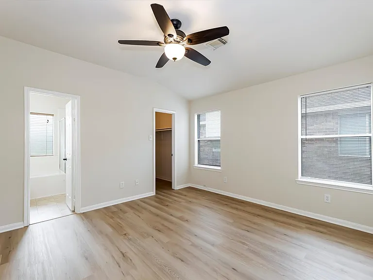 3215 Painted Meadow Cir — Photo 10