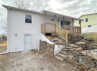 403 Highland Ave, Smithville, MO 64089