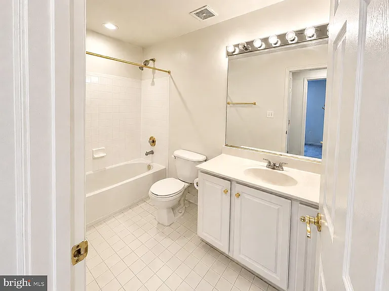 8646 Royal Worcester Ln — Photo 24