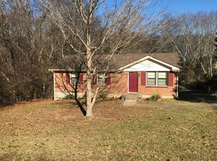 311 Crest Dr, Clarksville, TN 37043