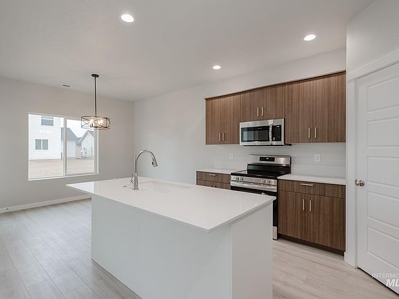 4th image of 6278 W Karpathos St