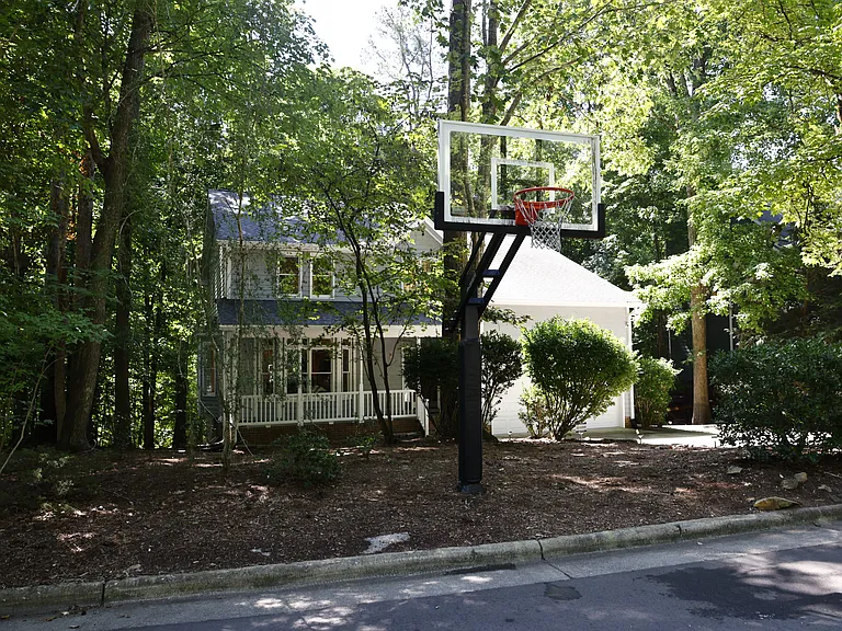 1539 Pathway Dr — Photo 4