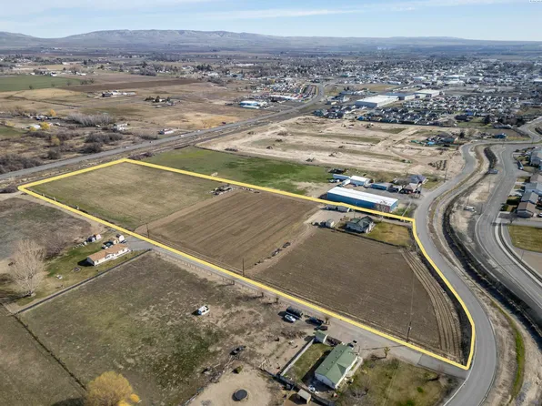 920 W Edison Rd, Sunnyside, WA 98944