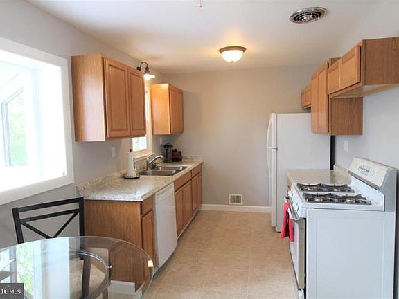 4th image of 10311 Lomond Dr