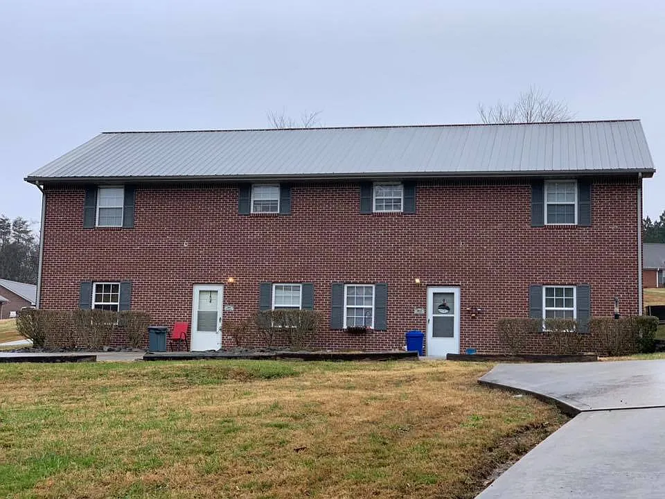 188 Deer Ridge Dr — Photo 2