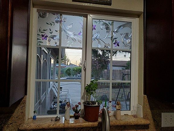 3rd image of 332 Lassen Ave