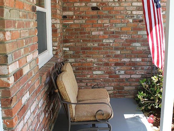 4th image of 2319 Anita Ave