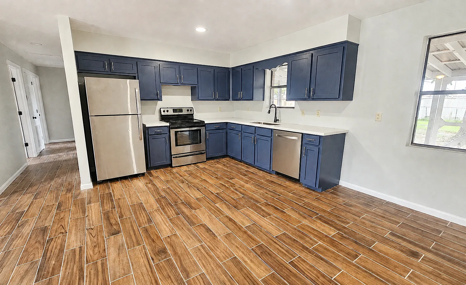 1311 Kimberly Dr — Photo 2