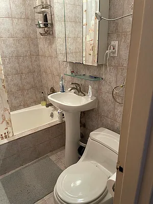 Sold by Dreamlife Realty New York | media 27