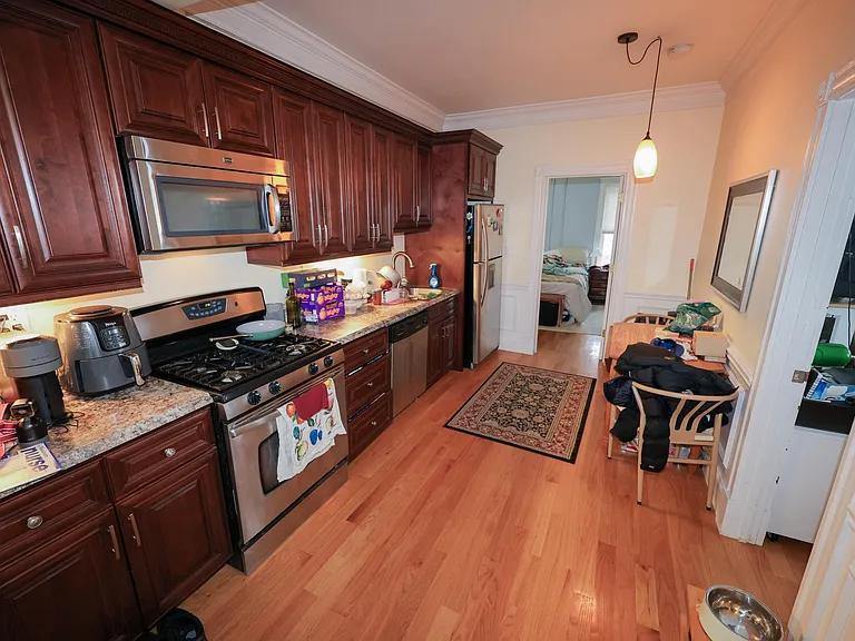 3 Foster St #1R — Photo 7