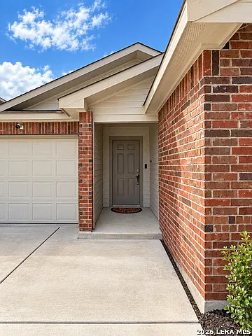 3 bed, 2.0 bath, 1179 sqft, $1,695 — Photo 2