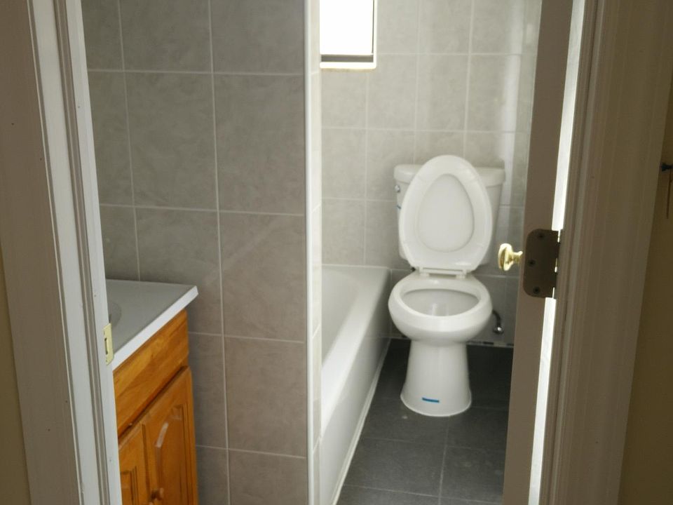 2nd image of 6924 8th Ave