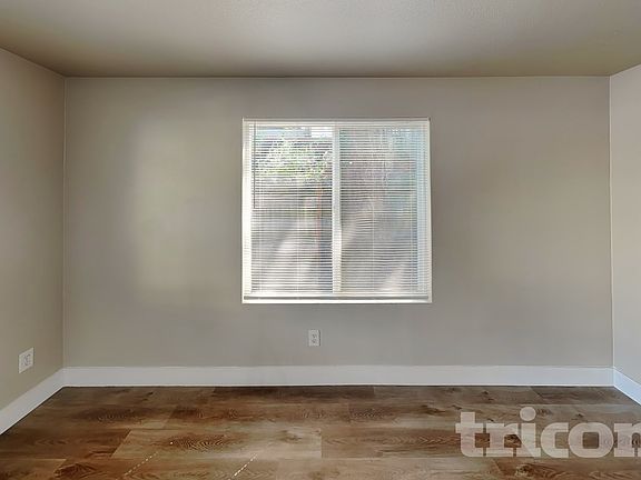 2nd image of 2611 NE 97th Cir