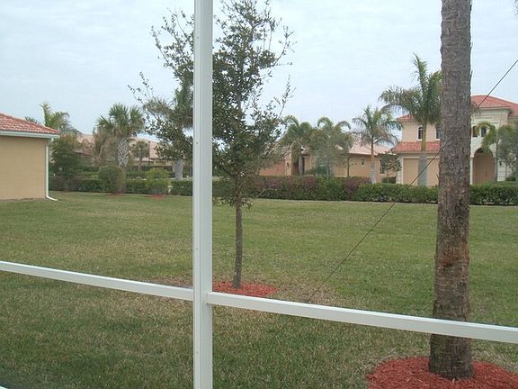 5th image of 14146 Fall Creek Ct