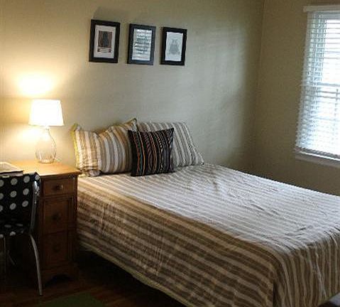 4th image of 953 Crosshill Dr