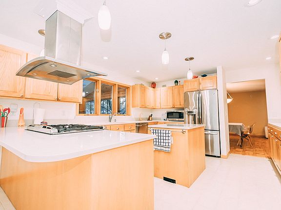 5th image of 6110 Londonberrie Ct