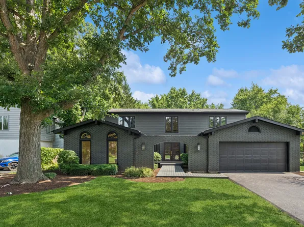 1695 Overland Trl, Deerfield, IL 60015
