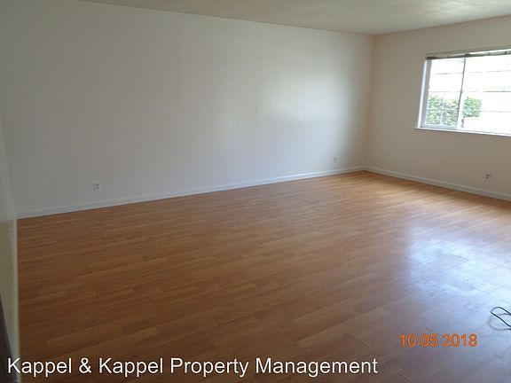 3rd image of 737 San Pedro St