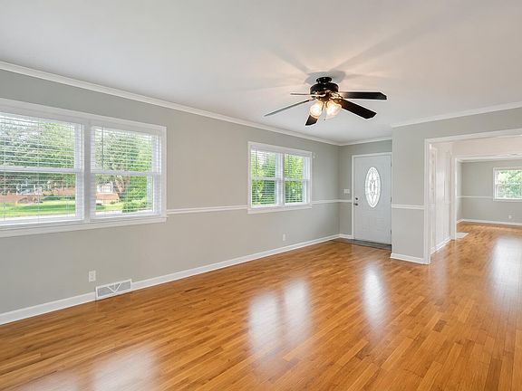 2nd image of 208 N Lewis Ct