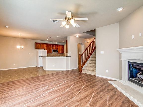 3rd image of 10173 Limbercost Ln