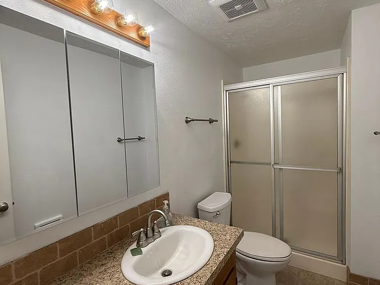 595 Mar Loop — Photo 16
