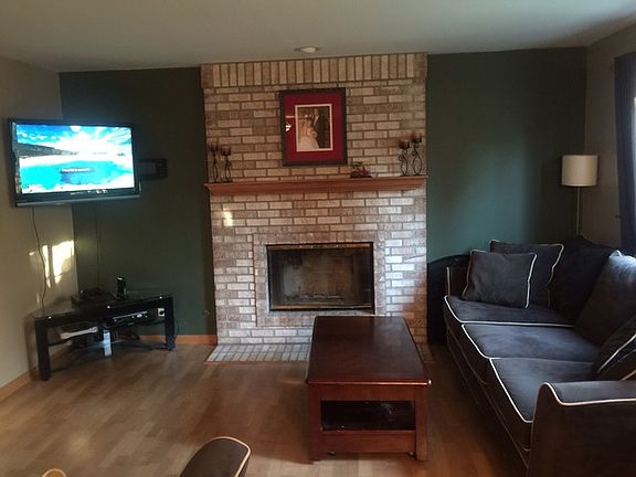2nd image of 924 N Tylerton Cir