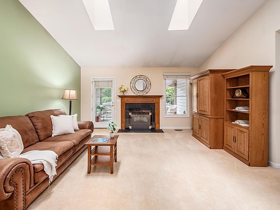 5th image of 5572 Brighton Hill Ln