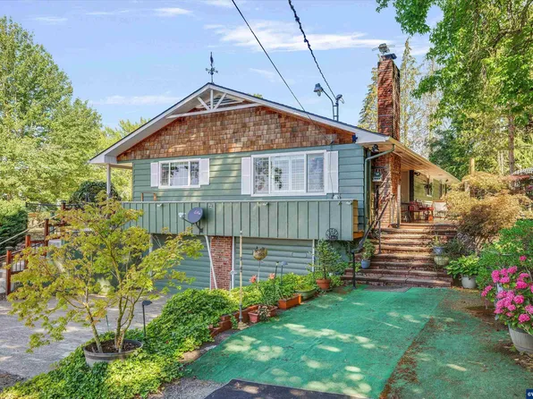 1120 N Oak Grove Rd NW, Salem, OR 97304