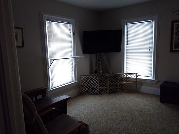 4th image of 200 Clinton St #1