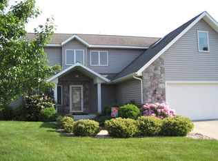 1208 Pioneer Ave, Saint Joseph, MI 49085
